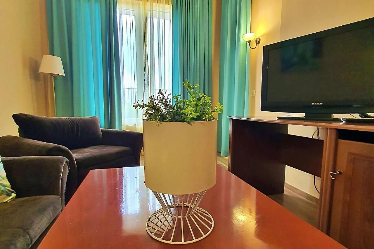 Festa Pomorie Resort מלון